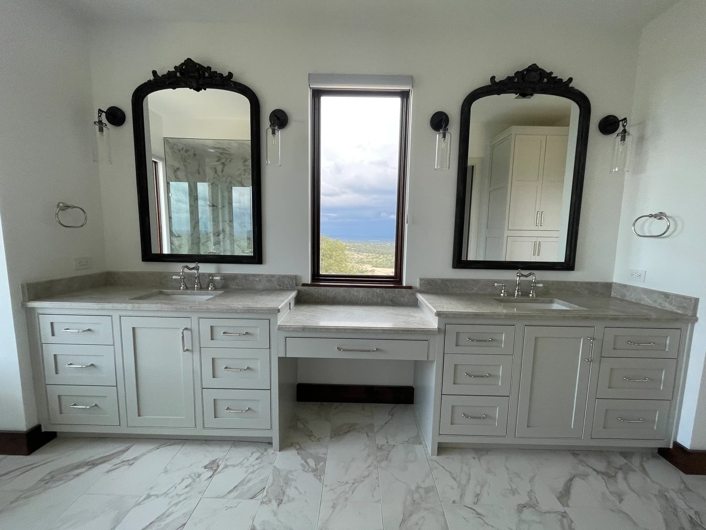 Modern Frameless Design